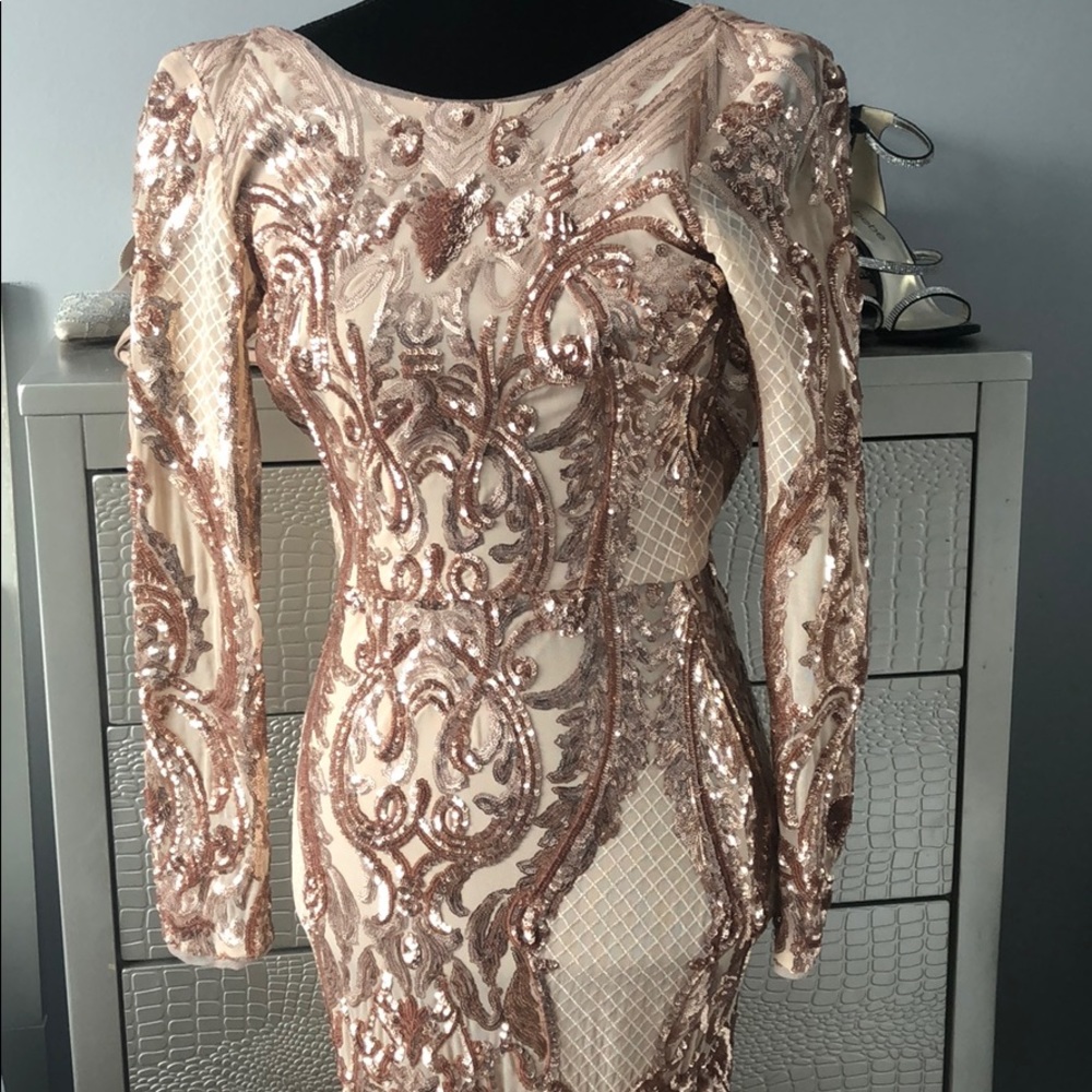 Size 2 Betsy&Adam formal dress. Worn once.